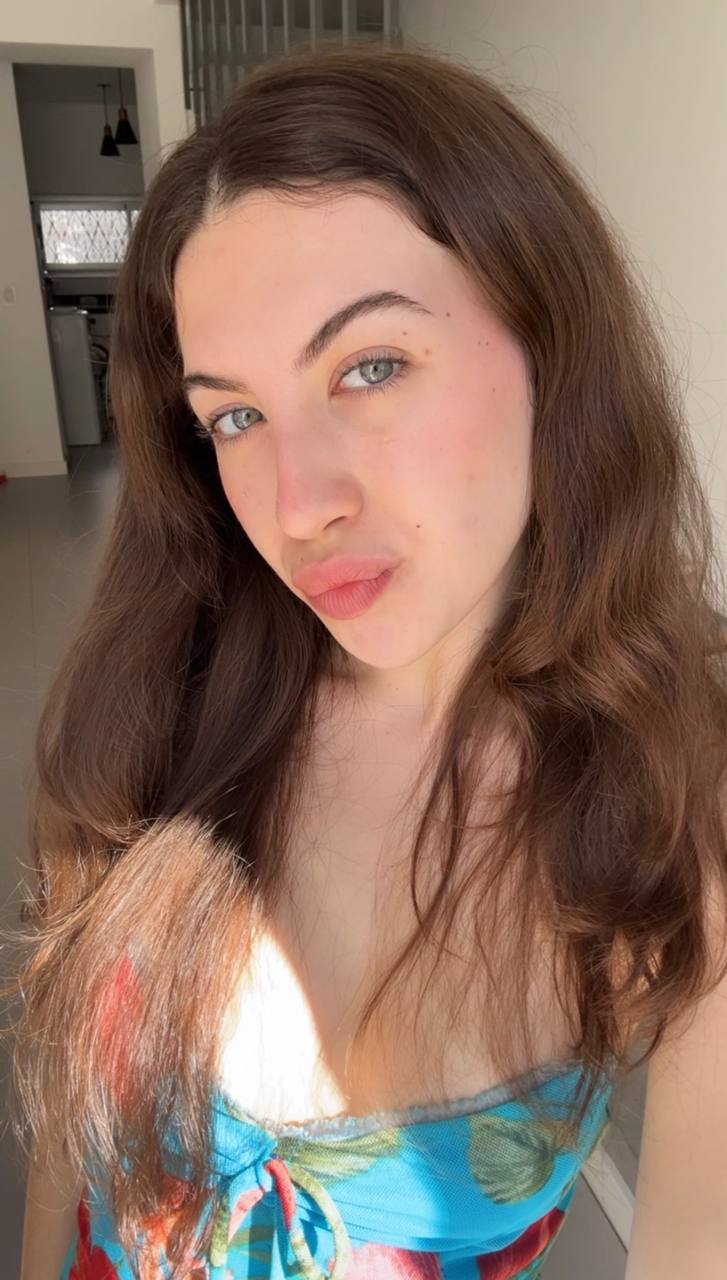 Nude girl Amber in Belen