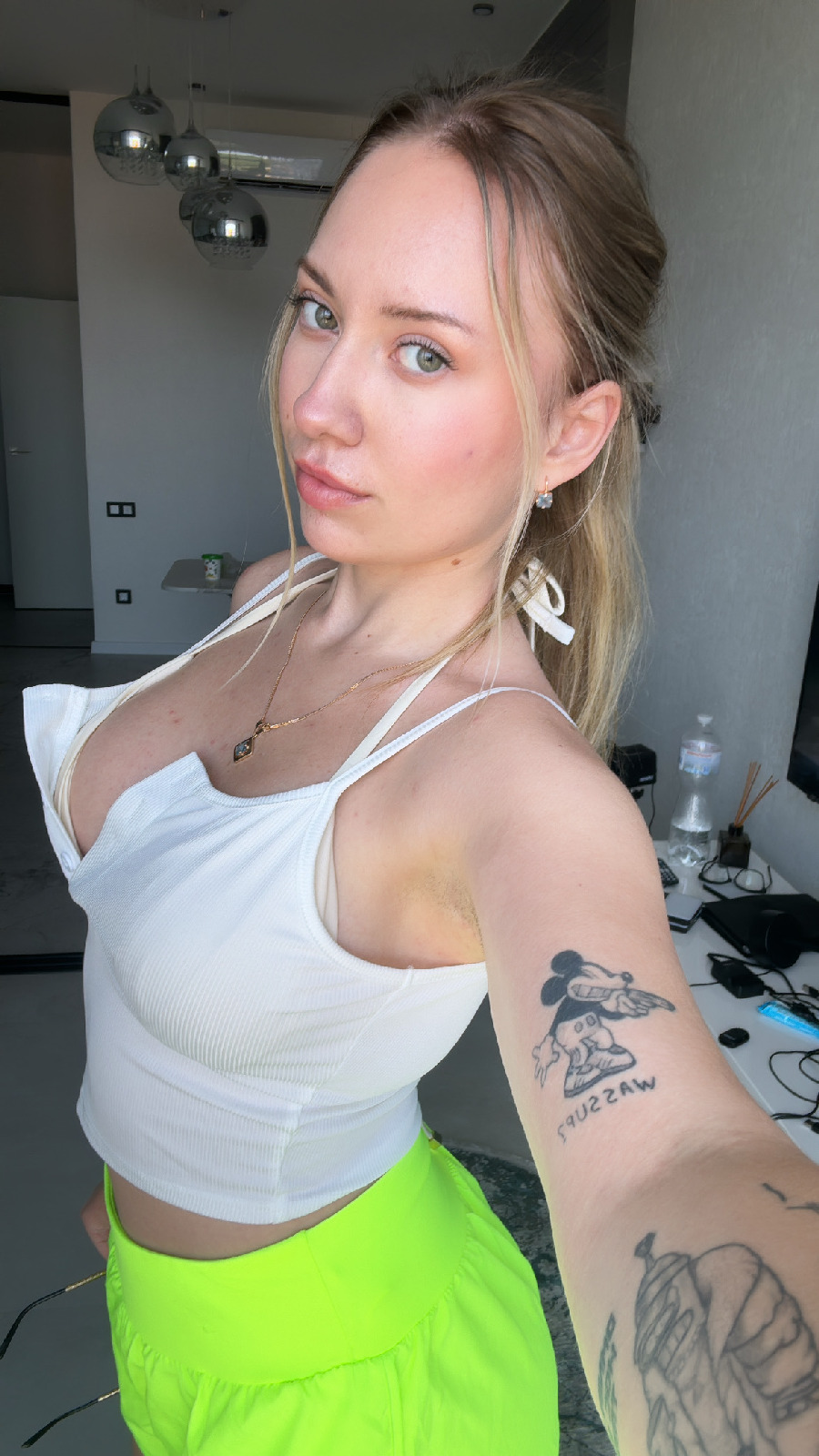 KateV in her underwear in Belen