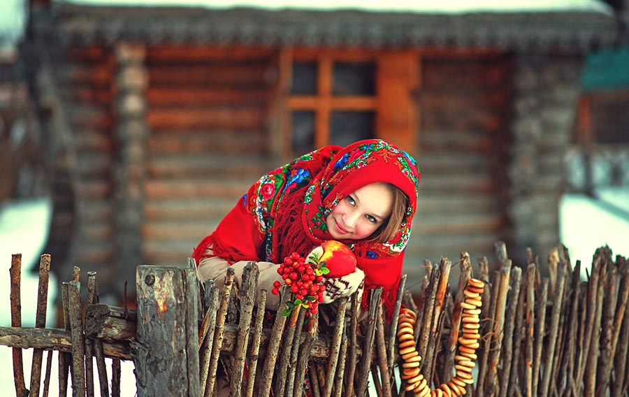 Sexy girl Women in Slavic costumes in Belen